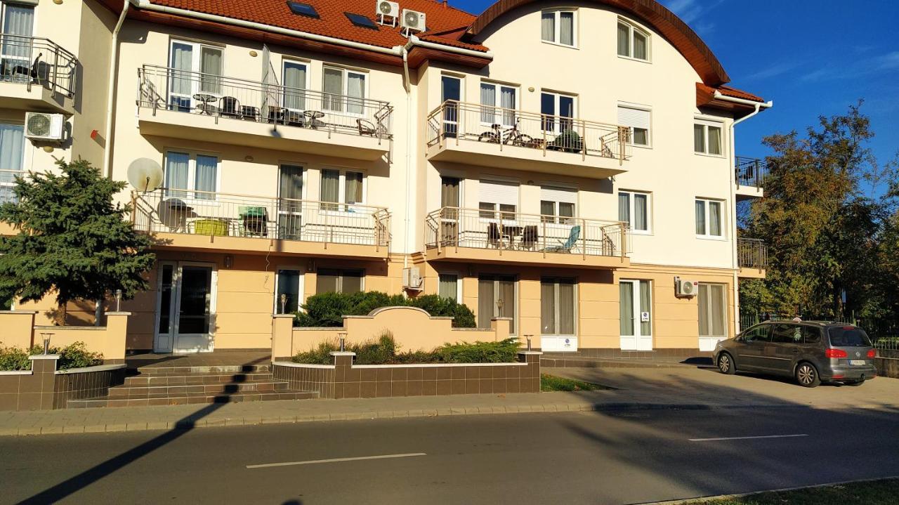 Gabi & Gabi Apartments Hajdúszoboszló Eksteriør bilde